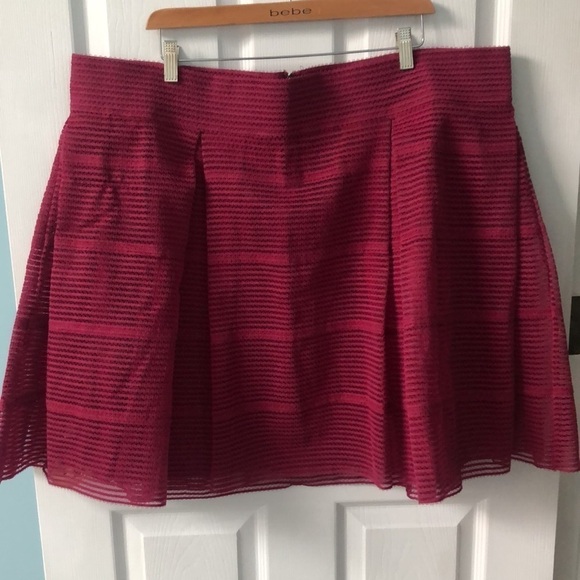 Torrid Fuchsia Berry Mesh Textured Pleated Flared Circle Skater Skirt Plus 4X - Picture 2 of 10